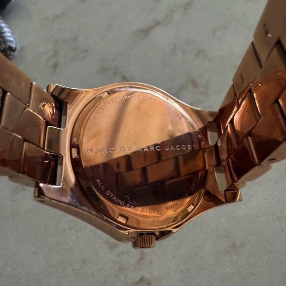 Marc by Marc Jacobs Rose Gold Watch โ NWT - Picture 3 of 10